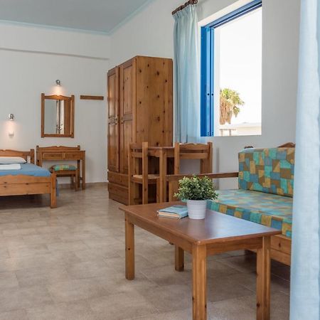 Anthea Apartments Palaiochora Eksteriør billede