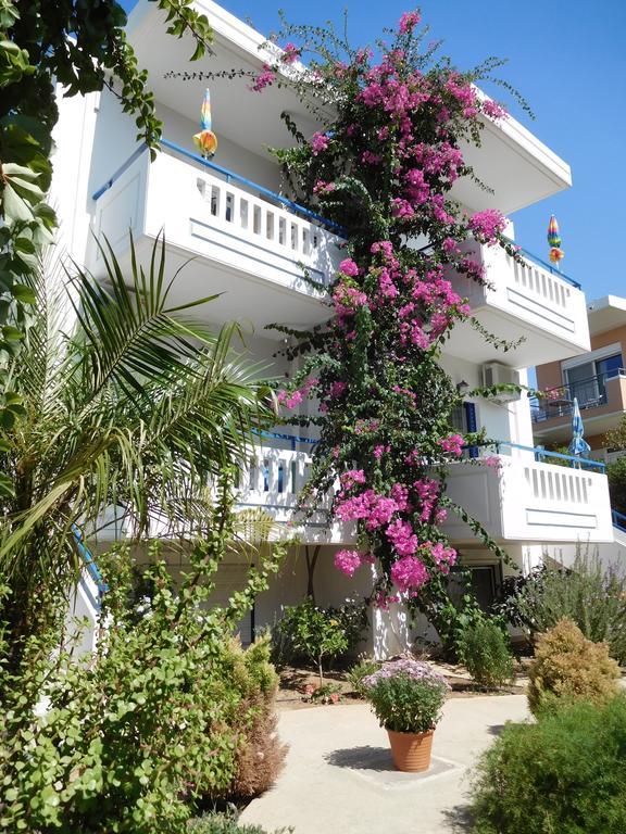 Anthea Apartments Palaiochora Eksteriør billede